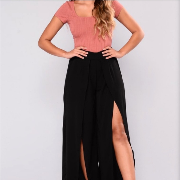 ASOS Pants - NWT Asos Black Wide Leg Split Pants Size 12